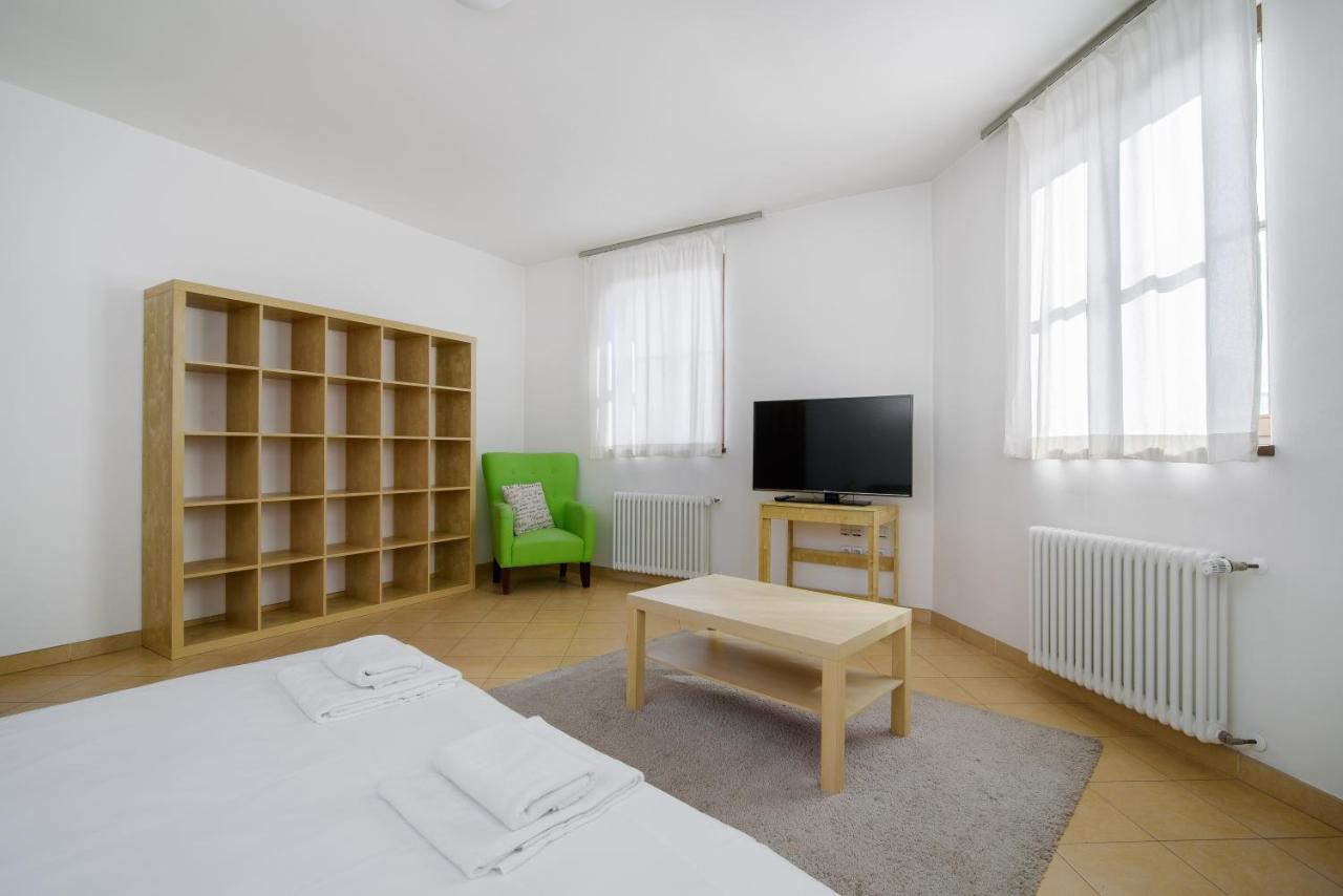 Ginosi Elema Apartel Prague Exterior photo